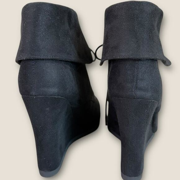 Mossimo Supply Co. Women 8 Black Ankle Bootie Faux Suede Fold Desert High Wedge - Picture 4 of 11